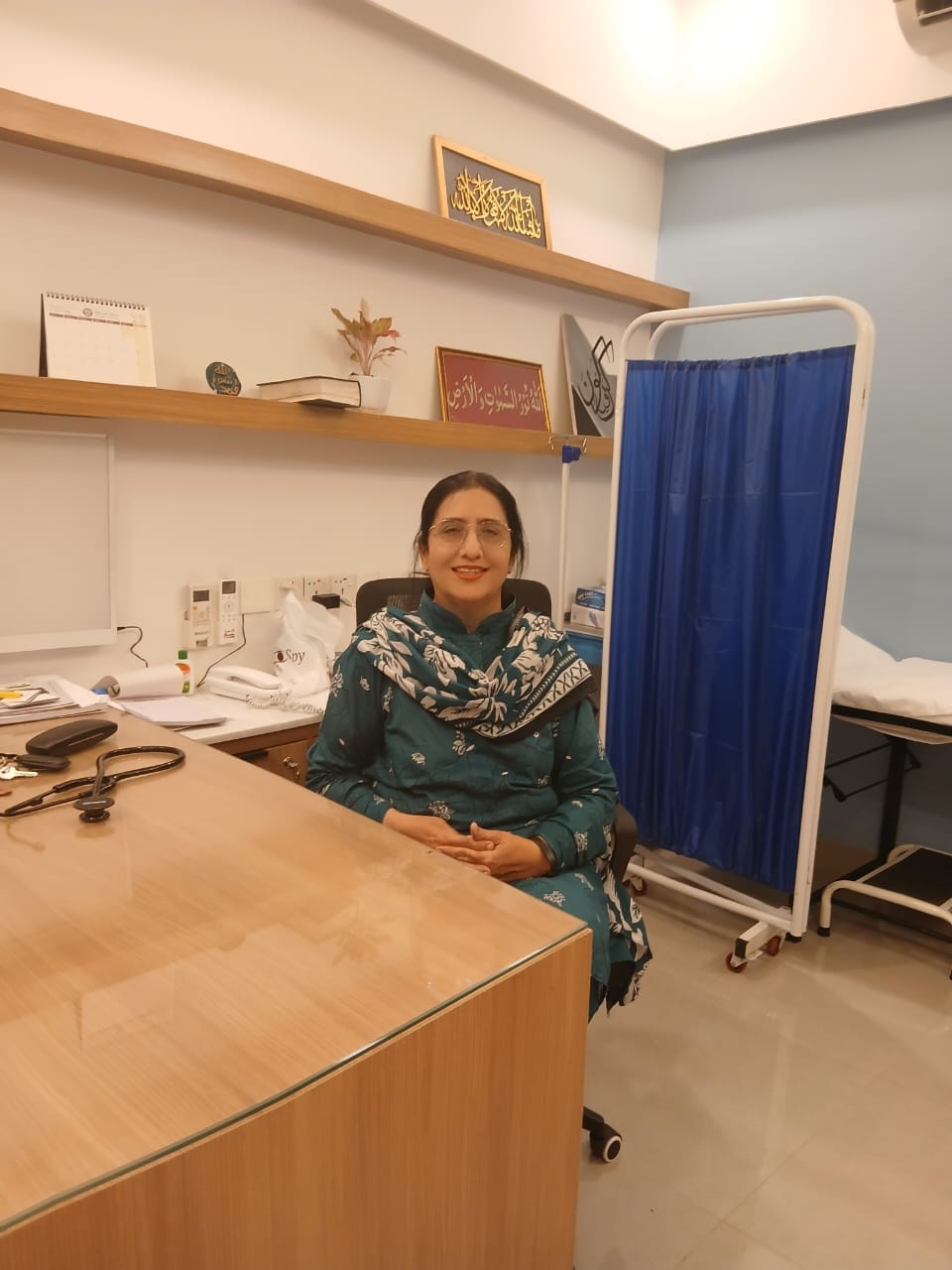 Dr Ayesha Profile
